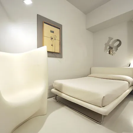 Art Boston Hotel 4*