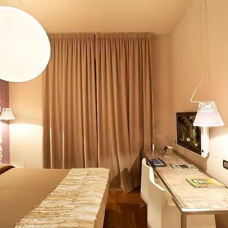 Art Boston 4*