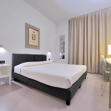 Art Boston 4*