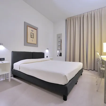 Art Boston 4*