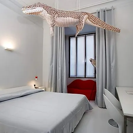 Otel Art Boston 4*