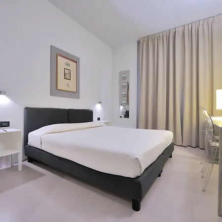 فندق آرت بوسطن 4*